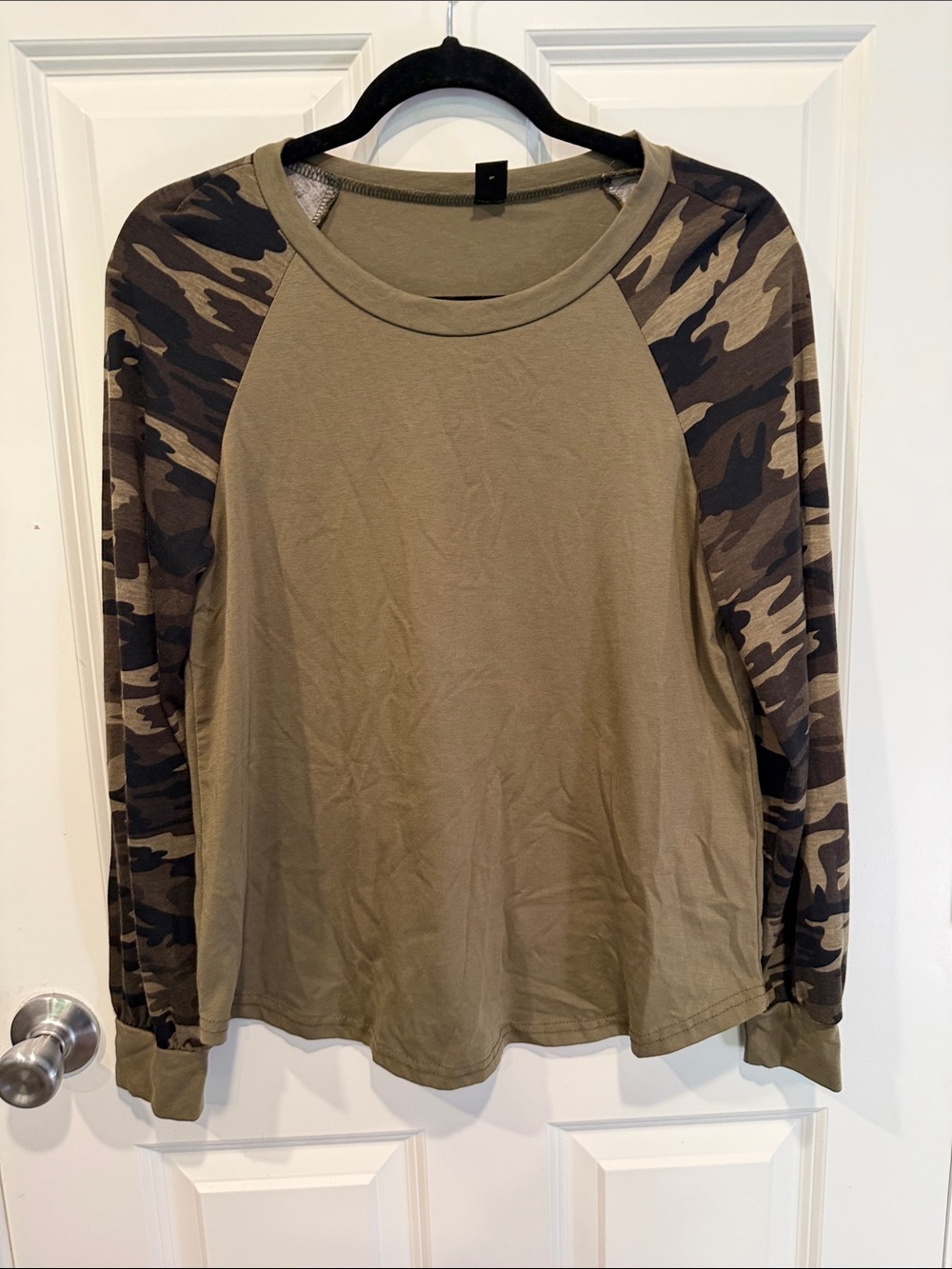 SHEIN Olive Raglan Long Sleeve Top with Camo Sleeves
